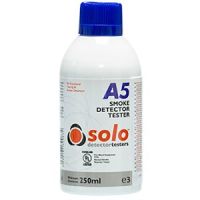 Marchio: NOTIFIER. Articolo: SOLOA5-001. Bomboletta che eroga al rivelatore da testare particelle simili a quelle presenti nel fumo. Da utilizzare anche con l'erogatore SOLO-330. Non tossico. Minimo ordinabile: confezione da 12 pezzi non scomponibile. Il prezzo indicato è per una bombola.