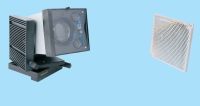 Marchio: NOTIFIER. Articolo: BSF70 (RIL138D). Rivelatore lineare di fumo, composto da un’unica unità ottica (TRX) e da uno o più riflettori da porre sul lato opposto. Raggio di protezione compreso tra 40 e 70 metri. Sensibilità regolabile come pure il tempo di ritardo per la segnalazione di guasto. Controllo automatico del guadagno per compensazione perdita del segnale a causa impolveramento. Il rivelatore permette la rivelazione anche di fuochi aperti (fiamma). Facile allineamento con strumento portatile e led. Necessita d’interfaccia relè per allarme e guasto. Certificato CPR in accordo alla normativa EN 54 parte 12. Tensione di funzionamento 24Vcc. Assorbimento a riposo 94 mA, in allarme 114 mA. Temperatura di funzionamento da -20°C a +60°C. Umidità relativa sino a 95% (senza condensa). Grado di protezione IP 44.