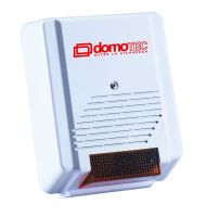 Marchio: DOMOTEC. Articolo: DCB40S. Centrale monozona con circuito tropicalizzato, completa di sirena e flash con contenitore in ABS e sistema di attivazione elettronico a microprocessore. Economica e compatta è la soluzione ideale per la protezione di terrazzi, balconi e ponteggi. Semplice da installare utilizza gli inseritori a chiave DLT40 e/o le tastiere a LED DTS40 che utilizzano l’esclusivo sistema di collegamento a 2 fili Domotec.Caratteristiche• Conforme CEI 79-2 I Livello• 1 ingresso ritardabile• Sistema di attivazione a microprocessorea 2 fili per attivatori e tastiere• 1 ingresso 24 h• 1 uscita di allarme a relè• Test attivo della batteria• Alloggio batteria 12 V 2 Ah• Alimentatore modulare 12 V 400 mA• Autoprotetta • Griglia metallica di protezione• Grado di protezione IP34• Armadio in ABS 210x266x87 mm• Tensione di alimentazione 230 Vca