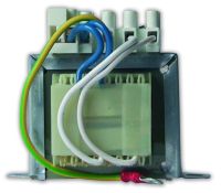 Marchio: PARADOX. Articolo: TF40/16. Trasformatore 230V/16Vc.a. 40VA, in esecuzione aperta, con cavallotto di fissaggio in lamiera zincata e morsettiera con fusibile e portafusibile.
