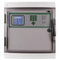 Marchio: ARITECH. Articolo: ST.MTS/PK-256B. Centrale rivelazione gas a microprocessore, certificata secondo il nuovo standard EN50545-1 per parcheggi, equipaggiata con 8 ingressi 4-20 mA a bordo, espandibili di ulteriori 256 ingressi, tramite 4 linee seriali RS485 aperte o 2 chiuse. Rivelatori collegabili su linea seriale RS485, tramite moduli di concentrazione ad 8 ingressi STG/IN8S o STG/IN8-PK (certificati EN50545-1). Possibilità di collegamento diretto su linea RS485, utilizzando i rivelatori della serie SMART P (certificati EN50545-1) o tramite modulo ST.S/IDI da installare a bordo di rivelatori. La centrale dispone di 8 uscite relè pre-impostate, ampliabili di ulteriori 256 uscite open collector, tramite moduli STG/OUT16S, collegati direttamente alle linee seriali. Completa di display LCD ad alta luminosità e di tastiera di gestione. Memoria interna consultabile da display o scaricabile su PC. Porta seriale RS232 per PC e porta parallela per stampante. Fornita in contenitore plastico IP65 ed equipaggiata di alimentatore con ingresso 230Vca e uscita di campo di 24Vcc - 4A. Spazio interno per 2 batterie 12V-7Ah. Certificazione EN50545-1.