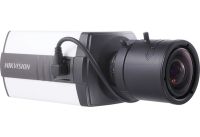Marchio: HIKVISION. Articolo: DS-2CC11A1P-A. Telecamera Box AnalogicaSensore 1/3” Sony EXView HAD II CCDPixel Effettivi 976 x 582Risoluzione Orizzontale 650 TVL Colori 700 TVL B/NSensibilità (AGC ON) Colori: 0.001 Lux @ F1.2 B/N: 0.0001 Lux @ F1.2Day & Night ICRObiettivo C/CS Mount DC Video Drive (non fornito)Velocità Shutter 1/50s - 1/10.000sBLC SiHLC SiSincronizzazione Interna/AlimentazioneOSD SiWDR DigitaleEIS NoAlimentazione 12VDC-24VAC 4WTemperatura d'Esercizio -10°C/+ 60°C, da interno