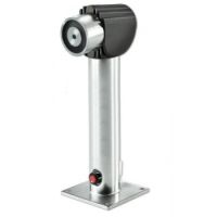 Marchio: ARITECH. Articolo: FE260-475. Elettromagnete per montaggio a pavimento o parete con staffa regolabile di 475mm. Completo di controplacca fissa e di pulsante di sblocco. Alimentazione a 24Vcc con forza di tenuta di 400N ed assorbimento di 1,6 W. Protezione IP42. Certificato EN1155