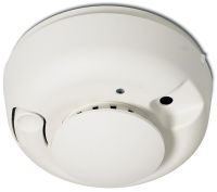 Marchio: ARITECH. Articolo: 562NSE. Rivelatore ottico di fumo autonomo completo di buzzer e batteria.