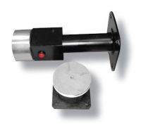 Marchio: UNITEK. Articolo: UTKFZ10C. Elettromagnete per porte tagliafuoco di passaggio - versione da pavimento o parete- distanziale 15 cm - portata 100 kg con pulsante di sblocco certificato en1155