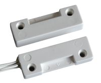 Marchio: COOPER. Articolo: 403-TF. Contatto magnetico in materiale termoplastico con connessione a filo adatto per porte e finestre in alluminio, legno, PVC. Contatto NC con magnete vicino. Grado di protezione IP65. Temperatura di funzionamento: -25°C / +70°C.. Omologato IMQ I° Liv. 