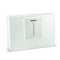 Marchio: ELKRON. Articolo: MP500/16. Centrale di allarme a 8 ingressi espandibile fino a 128 con comunicatore telefonico PSTN integrato.Telegestione , verifica video, gestione di apparati wireless, ripetitore di bus.>> 8 ingressi programmabili + 1 ingresso sabotaggio, di base; espandibili sino a 128 ( filari/radio)>> 6 uscite programmabili (2 relè + 4 OC), di base; espandibili sino a 54>> Parzializzazione del sistema sino a 16 Settori>> Parzializzazione del sistema sino a 4 Aree>> Gestione di 64 codici utente ( da 4 a 6 cifre ) e 64 chiavi (elettroniche DK30 o di prossimità DK50)>> Storico 1000 eventi>> Programmatore orario settimanale, 8 comandi giornalieri>> 1 Bus di campo per il collegamento di: max.8 tastiere max. 16 espansioni, max. 16 lettori chiave>> Connessione diretta per tastiera di servizio>> Trasmissione telefonica su 12 numeri telefonici, attraverso protocolli numerici e/o modem.>> Interfaccia sintesi vocale: messaggi registrati di fabbrica per ogni ingresso/settore/evento delsistema, BUS fonico per le funzioni vocali e di ascolto ambient ale tramite tastiera dedicata, guidavocale di ausilio per comandi DTMF a distanza>> Interfaccia RADIO 868Mhz bidirezionale>> Interfaccia GMS con antenna allocabile all’interno della centrale>> Interfaccia Ethernet per collegamento della centrale su rete LAN o ad un modem ADSL>> Interfaccia web e applicativo utente per la gestione video (sino a 8 telecamere IP) e antintrusioneda dispositivi mobili remoti (OC, tablet, smartphone)>> Interfaccia USB per collegamento ad un PC di programmazione locale>> Interfaccia chiave USB ( di tipo standard) per salvataggio e recupero programmazioni del sistema>> Applicativo software HI CONNECT per programmazione e telegestione>> Antenna esterna per modulo GSM fissabile sul bordo superiore del contenitore>> Accumulatore allocabile: 12V@ 17A>> Alimentatore switching: 3,4 A>> Dimensioni (H x L x P): 350 x 490 x 145 mm>> Certificazione EN50131 grado 3