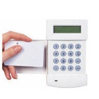 Marchio: HONEYWELL. Articolo: CP038-01. Tastiera con LCD retroilluminato 2 linee x 16 caratteriPer la programmazione e la gestione delle centrali serie GALAXY2 tasti funzioneCoperchio ribaltabile per l'accesso ai tastiCicalino piezoelettrico incorporatoCollegamento alla centrale tramite il bus RS-485Tamper anti rimozione e anti aperturaDotata di lettore di prossimità incorporato per inserimento e disinserimento impiantoFormato supportato: ASK (MICROTECH)Dimensioni 90x145x25 (LxHxP)