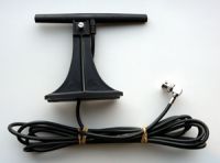 Marchio: SCANTRONIC. Articolo: 797REUR-00. Antenna 1/2 d'onda per ricevitori serie 700. Estende la portata radio dei trasmettitori. Attacco BNC e 3 m. di cavo coassiale. Completo di staffe di fissaggio. Adatta per uso INTERNO.