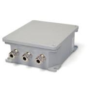 Marchio: TSEC. Articolo: MACS-BOX. Scatola metallica IP67 per connessione, con pressacavi.