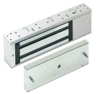 Marchio: ARITECH. Articolo: FE371. Serratura magnetica con potenza di 6000N. Alimentazione 12/24Vcc. Relè/led monitorato. Montaggio standard.