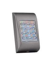 Marchio: ARITECH. Articolo: ACL870-GRAY. Tastiera stand alone, da interno e da esterno (IP65). Tasti in metallo retroilluminati. 99 codici più un codice master. Un uscita relè (2A) e una open collector (250mA). Relè bistabile o temporizzato (da 1 a 99 secondi). Blocco della tastiera per 30 secondi dopo 8 tentativi di inserimento codice falliti. Protezione antiapertura e antirimozione. Buzzer incorporato. LED multi colore. Retro illuminazione blu. Struttura in alluminio. Colore grigio.