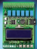 Marchio: ETER. Articolo: ETER EASY WIEG. Box di interfaccia Wiegand 26 con uscita 6 relè. Il box dispone di 6 uscite a relè di base, espandibili fino a 38 per abilitare altrettanti pulsanti dell’ascensore. Ogni uscita può essere singolarmente programmata per funzionare in modo Mono-stabile (chiusura momentanea) o Bi-stabile (ON-OFF). La programmazione è semplice ed avviene per auto-apprendimento. Caratteristiche tecniche Alimentazione 12-24 Vdc Assorbimento 80 mA + 15 mA / Relay ON Protezione box IP30 Utenti memorizzabili 60/200 max Uscite Relè da 6 a 38 Tempo di Risposta Time 1 s. Dimensioni d’ingombro 122 x 78 x 31 mm 