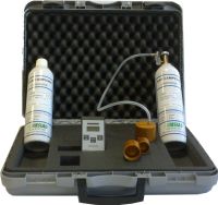 Marchio: ARITECH. Articolo: ZMCAP/123. Adattatore universale, in tre parti, per rivelatori gas. Costruito in alluminio, permette di far fluire la giusta quantità di gas nella testa dei rivelatori.