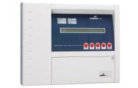 Marchio: COOPER. Articolo: CF3000PRGNCIT. Pannello sinottico “Attivo” per il collegamento alla rete (Network LON) di centrali. In questa applicazione il pannello visualizza sul display di 2 linee per 40 caratteri ciascuna, tutti gli eventi delle centrali connesse alla rete stessa. Batteria necessaria 1 x 12V 3,2Ah (non fornita - consigliata Yuasa)