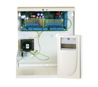 Marchio: ARITECH. Articolo: ATS1000A-SM. Centrale di controllo ADVISOR ADVANCED in contenitore metallico piccolo, a 8 ingressi supervisionati espandibili a 32 con ingressi cablati, via radio o misti (max 7 concentratori DGP). Fino a 16 ingressi per sensori inerziali. Comandata da tastiera con display a LCD dotata di tasto help per informazioni in linea, fino ad un max di 8 tastiere/lettori (RAS). Fino a 4 sistemi indipendenti (aree) ciascuno con inserimento parziale. Uscite preconfigurate per sirena esterna, interna e lampeggiante e per stato di pronto ed inserito area 1. Espansioni ad innesto 8 ingressi e 8 uscite. Massimo 50 utenti. Massimo 128 Uscite. Combinatore telefonico PSTN integrato. Invio eventi e gestione tramite SMS (con ATS7310). Programmazione, tramite comparter, remota oppure locale utilizzando la porta USB integrata. Conforme alle normative EN50131 Grado di sicurezza 2, Classe Ambientale II.