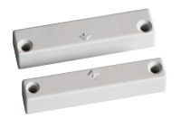 Marchio: COOPER. Articolo: 405-M. Contatto magnetico a giorno uscita NC con magnete vicino connessione a 2 morsetti. GAP 11mm/15mm. Colore bianco. Grado di protezione IP40. Temperatura di funzionamento: -25°C / +70°C. Dimens. 60x13.5x13- Magnete 60x11x13 