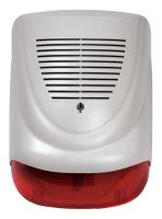 Marchio: DIAS. Articolo: SCUDO-SFB. Sirena auto-alimentata senza fili per esterno con segnalazione bidirezionale di manomissione e batteria bassa. Segnala anche tramite lampeggi lo stato inserito/disinserito dell'impianto. Dotata di protezione metallica, supervisione radio, antistacco, anti-accecamento e antimanomissione, consente l'attivazione del sistema d'allarme tramite radiocomando e l'attivazione di altre 4 uscite a relè. Alimentazione pila al litio 13Ah, partenza 114dB. Necessita per l'attivazione di interfaccia radio bidirezionale supervisionata 