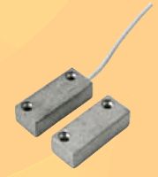 Marchio: DOMOTEC. Articolo: DMM03. Contatto magnetico metallico a vista.• Parallepipedo• Lega metallica• D max: 10 mm (su ferro); 22 mm (su altri materiali)• Contatto reed NC (a magnete vicino)200Vcc/1A/10W• 4 fili (2 contatto + 2 loop tamper) L 1,2 m• Adatto per infissi in ogni materiale• IP65 • -25/+70°C