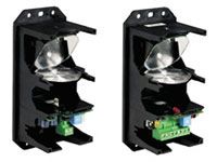 Marchio: ELKRON. Articolo: EL15R/T. Barriera da esternoPortata 100 mLarghezza max cono: 2,5 mRegolazione della sensibilità del ricevitore per portate fino a 30 mElemento fototrasmettitore arseniuro di gallio di alluminioTecnologia ottica realizzata con lenti di FresneTecnologia dei circuiti realizzata in SMDModulazione del segnale trasmessoBasetta di sincronismo per trasmissione in codice. Questa basetta permette di installaresulla stessa barriera fino a 15 coppie di dispositiviElevato livello di sensibilitàComando di blocco del ricevitore (TC)Led di testRegolazione del tempo di interruzione del fascioDotato di dispositivo antimanomissione e di circuito di disqualifica incorporatoTensione di alimentazione: 10,5 ÷ 14 VdcAssorbimento trasmettitore: 10 mAAssorbimento ricevitore: 27 mA a riposo; 15 mA in allarmeTemperatura di funzionamento: -10° ÷ +60° CTemperatura di funzionamento con RS10 (resistenza di riscaldamento): -30° ÷ +60° CDimensioni (hxlxp): 62 x 60 x 150 mm