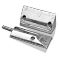 Marchio: HONEYWELL. Articolo: 957 . Contatto magnetico reed per circuiti N.C., magnete in contenitore di alluminio e contatto in contenitore di plastica resistente agli urti. Indicato per la protezione di porte basculanti e di serrande. Completamente sigillato. Uscita con due conduttori protetti da una guaina spiralata in acciaio, di 45 cm. di lunghezza. Distanza di lavoro 25 mm. Dimensioni: 108x43x11.5 mm. per il contatto e 98x43x35 mm per il magnete.