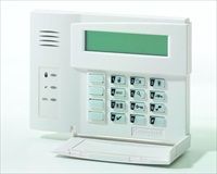 Marchio: HONEYWELL. Articolo: 6164ICON. Console per centrali ADVISTA25I, ADVISTA48D, AD4140PTS e ADVISTA120. Grande display alfanumerico 2x16 caratteri. La tastiera AD6164IT stata concepita come tastiera standard con l'aggiunta di 4 zone bilanciate (2Khom) ed un rel (c, nc, na).Omologata IMQ II liv. Le funzioni della tastiera AD6164IT sono compatibili con le centrali antifurto ADEMCO che supportano la tastiera AD6139IT. Le funzioni relative ad i rel/ zone sono compatibili con le centrali ADEMCO che accettano le espansioni AD4229/ AD4219 (sul Bus ECP). Le zone ed i rel sulla AD6164IT emuleranno il funzionamento delle zone bilanciate 1-4 ed il rel 1 del modulo AD4229, o le zone a doppio bilanciamento 1-4 e l'uscita 1. Definizioni dei tasti in italiano. Coperchio ribaltabile per l'accesso alla tastiera. Collegamento con 4 conduttori. Cicalino piezoelettrico incorporato. Dimensioni (LxHxP) 137mm x 187mm x 32mm