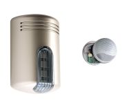 Marchio: VENITEM. Articolo: AS1PKIT1CHF. Kit Doge AS1/P Champagne calotta fumè + ATX2/S + batt. Sirena Doge wireless, AUTOPROTETTA, BIDIREZIONALE, SUPERVISIONATA, con sistema antischiuma brevettato a doppia tecnologia contro i falsi allarmi, sistema antishock contro gli urti violenti e lampeggiante a led, sistema antiperforazione, compatibile con qualsiasi tipo di centrale filare e/o wireless. Funziona in abbinamento con il dispositivo rice-trasmittente bidirezionale ATX2/S (completo di sirena interna), capace di comandare fino ad 8 sirene Doge wireless. La sezione trasmittente gestisce 4 ingressi di comando: 2 ingressi allarme e 2 ingressi ON/OFF, da collegare alla centrale di allarme. La sezione ricevente consiste in un display a 7 segmenti, 3 led di segnalazione e 3 uscite logiche e consente di ricevere e gestire tutte le informazioni provenienti dalle sirene memorizzate. Attraverso il display è possibile identificare quale sirena ha segnalato un problema, mentre i 3 led consentono di visualizzare il tipo di anomalia presente sulle sirene: allarme tamper, mancata supervisione e basso livello batterie. Sono disponibili 2 uscite elettriche a collettore aperto e 1 a relè che si attivano in concomitanza dell’anomalia segnalata. Alimentata da pacchetto batterie 7,5 V alcaline SIZE “D” incluso. L’autonomia prevista è di due anni circa calcolando 4 operazioni di stato giornaliere e un allarme mensile. Tramite il dip-switch è possibile impostare: 4 suoni, 4 temporizzazioni, escludere o abilitare il riporto sonoro ON/OFF, impostarne l’intensità acustica, escludere o abilitare la segnalazione ON/OFF impianto.