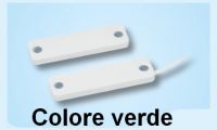 Marchio: VIMO. Articolo: CTE045VE. CTE045 è un contatto magnetico per installazione a vista su serramenti non ferromagnetici e ferromagnetici. Un profilo piatto di soli 5mm lo rende adatto all’installazione su serramenti in alluminio anche tra anta e stipite. In questa posizione inoltre il contatto è particolarmente sensibile arrivando ad una distanza di funzionamento di ben 40mm. Tutte le versioni sono omologate da IMQ e sono disponibili in colore bianco, marrone, grigio, nero e verde con cavo di collegamento a 4 poli di varie lunghezze. Nel caso di installazione complanare la distanza di funzionamento è di 25mm. L’uscita del cavo è disponibile sia dal fianco che dal lato di fissaggio. Dimensioni mm 56x16x5 reed/magnete. EN50131-2-6 IMQ CEI 79/2 IMQ 1° Liv. Cavo 4 poli 100 cm. Cavo 4 poli 100 cm. Colore verde.