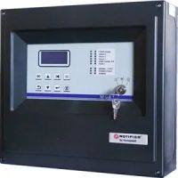 Marchio: NOTIFIER. Articolo: NFG-8. Centrale di rivelazione gas a 8 zone a cui è possibile collegare un rivelatore di gas tossico o esplosivo di tipo proporzionale 4-20mA. Alimentatore da 24Vcc 5,4A con una carica batterie da 2,7A. Dimensioni 420mm x 380mm x 160 mm. Certificata ATEX e SIL1.