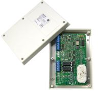 Marchio: ARITECH. Articolo: IO2034C. Modulo equipaggiato di 4 ingressi controllati e di 4 uscite a relè. Fornito completo di custodia. CPD.