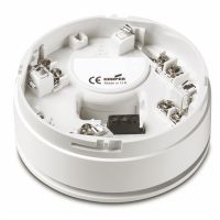 Marchio: COOPER. Articolo: CAS380. Base con sirena indirizzata alimentata direttamente dal LOOP, partenza acustica 84-95 dB/mt. Può essere installata sia a parete che a soffitto ed è compatibile con i rivelatori analogici Cooper Fire. La base è gestita direttamente dalla centrale per la regolazione dei toni/volumi rendendo, le sirene stesse, perfettamente adeguate all’ambiente in cui vengono installate. La base CAS380, come il resto della gamma di dispositivi analogici, è dotata di circuito isolatore e viene automaticamente indirizzata dalla centrale (Soft Addressing) evitando le tipiche problematiche dovute all’indirizzamento manuale (doppio indirizzo, no indirizzo, ecc.). Certificato CPD EN54:3