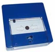 Marchio: UNITEK. Articolo: UTKAPY61B. Pulsante di allarme a pressione con meccanismo di ripristino a chiave. Sportello di protezione trasparente anti attivazione accidentale. Corpo in materiale plastico di colore blu. Contatto di allarme in scambio, LED di memoria allarme e collegamento a morsetti. Per colori differenti sostituire la B con W=bianco, G=giallo o V=verde.  
