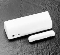 Marchio: ARITECH. Articolo: 564503-W. Sensore rottura vetro direzionale serie Comfort Doppia tecnologia: audio microfonica + vibrazione piezoelettrica. Ideale per la protezione degli infissi. Colore Bianco. Da utilizzare con trasmettitore universale RF300W8 (escluso). 