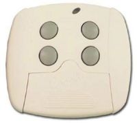 Marchio: CARDIN. Articolo: TXQ44940M. PULSANTIERA MURALE 4 funzioni Contenitore in materiale plastico antiurto. Alimentazione 6 V con due batterie al litio CR2032. Applicazione a muro. Confezione da 5 pezzi Dimensioni di ingombro: 72 x 72 x 15