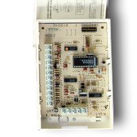 Marchio: HONEYWELL. Articolo: 4208U . Trasduttore per linea multiplex a 8 ingressi bilanciatiDue ingressi possono essere programmati per contatti velociCon protezione contro l'apertura e il distacco dalla paretePeriferica da utilizzare con le centrali: VISTA120 e 4140PTSAssorbimento: 29 mA Dimensioni: 98x178x35 mm