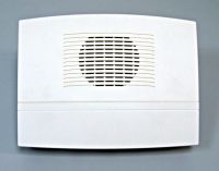 Marchio: SCANTRONIC. Articolo: 750REUR-00. La sirena radio per esterno modello 750REUR-00 è compatibile con la centrale Homelink 75. Per centrale ne possono essere apprese un massimo di due. E’ in policarbonato ed è dotata di lampeggiante allo Xeno. La comunicazione con la centrale è bi-direzionale per il massimo della sicurezza ed è supervisionata in tutte le funzioni. Batterie: 4 x 1,5V LR20 (tipo Torcia) Alcaline (80 cicli di allarme da 90 sec cad.). Dimensioni (l x a x p): 272 x 207 x 80 mm. Peso: 1,7 Kg (senza batterie).