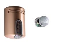 Marchio: VENITEM. Articolo: AS1PKIT1RAF. Kit Doge AS1/P Rame calotta fumè + ATX2/S + batt. Sirena Doge wireless, AUTOPROTETTA, BIDIREZIONALE, SUPERVISIONATA, con sistema antischiuma brevettato a doppia tecnologia contro i falsi allarmi, sistema antishock contro gli urti violenti e lampeggiante a led, sistema antiperforazione, compatibile con qualsiasi tipo di centrale filare e/o wireless. Funziona in abbinamento con il dispositivo rice-trasmittente bidirezionale ATX2/S (completo di sirena interna), capace di comandare fino ad 8 sirene Doge wireless. La sezione trasmittente gestisce 4 ingressi di comando: 2 ingressi allarme e 2 ingressi ON/OFF, da collegare alla centrale di allarme. La sezione ricevente consiste in un display a 7 segmenti, 3 led di segnalazione e 3 uscite logiche e consente di ricevere e gestire tutte le informazioni provenienti dalle sirene memorizzate. Attraverso il display è possibile identificare quale sirena ha segnalato un problema, mentre i 3 led consentono di visualizzare il tipo di anomalia presente sulle sirene: allarme tamper, mancata supervisione e basso livello batterie. Sono disponibili 2 uscite elettriche a collettore aperto e 1 a relè che si attivano in concomitanza dell’anomalia segnalata. Alimentata da pacchetto batterie 7,5 V alcaline SIZE “D” incluso. L’autonomia prevista è di due anni circa calcolando 4 operazioni di stato giornaliere e un allarme mensile. Tramite il dip-switch è possibile impostare: 4 suoni, 4 temporizzazioni, escludere o abilitare il riporto sonoro ON/OFF, impostarne l’intensità acustica, escludere o abilitare la segnalazione ON/OFF impianto.