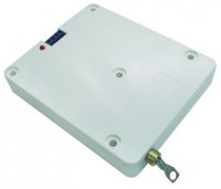 Marchio: VIMO. Articolo: CTF221V. Sensore a filo per tapparelle con analisi integrata, boccola di scorrimento cordina in ottone smussato, 5 punti di fissaggio per installazione facilitata. Struttura particolarmente robusta per massima affidabilità nel tempo. Connessione a morsetto 4 poli. Doppio microswitch interno per massimizzare l'affidabilità e ridurre al massimo i falsi allarmi. Ampio range di tensione di alimentazione e basso assorbimento per adattabilità a trasmettitori wireless. Uscita relè allo stato solido N.C. apre in allarme per 1 secondo circa.  