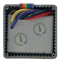 Marchio: NOTIFIER. Articolo: MCX-3. Modulo per chiamata operatore. Fornisce 2 ingressi per contatti ed 1 uscita per segnalatore ottico/acustico. Telealimentato da loop. Comprende un MMX-102E.