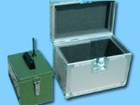 Marchio: CIAS. Articolo: MMD-MASTER. Scatola da campo che include: batteria + alimentatore caricabatteria + radio, scatola di trasporto. Alimenta e gestisce gli allarmi di 1 o 2 teste Ermo 482X PRO RX.