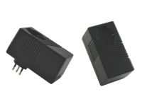 Marchio: COMBIVOX. Articolo: PRESA RADIOCOMANDATA 868 MHz AP-868. Attuatore radio 868 MHz spina/presa passante per centrale Amica 64 Plus ver. 2009 che consente di comandare un carico che funzioni a corrente elettrica 220 V. Regolazione dimmer per graduare l'intensità della corrente elettrica. In grado di gestire carichi da 220 V 500 W. Attivabile in locale, tramite tastiera LCD, tastiera Simplya e/o radiocomando; a distanza tramite SMS.Compatibile solo con Amica 64 Plus versione 2009 eAmica 324, Amica 128 e Amica 64 versione 2012.