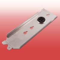 Marchio: DIAS. Articolo: BW-24. Piastra in acciaio inox per fissaggio a parete 