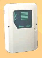 Marchio: DOMOTEC. Articolo: DEA40/25. Gruppo di alimentazione 12V 1A in armadio in ABS.• Tensione alimentazione 230 Vca• Tensione nominale 12V 1 A• Protezione inversione batteria• Tamper antimanomissione• Alloggio batteria 12V 7Ah• Dimensioni: mm 231x336x73