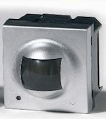 Marchio: PESS. Articolo: IM90FLB. Doppia tecnologia per scatola 503, occupa 2 posti, rilevazione AND serie Living Light, colore bianco