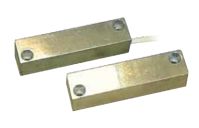 Marchio: UNITEK. Articolo: UTKCHS46PM. Sensore a vista a doppio bilanciamento magnetico per superfici ferromagnetiche . Conforme Gr 3 EN 50131. Cavo di uscita 4 poli