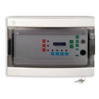 Marchio: ARITECH. Articolo: STMTS/S1B. Centrale rivelazione gas a microprocessore per la gestione di max. 256 ingressi e max. 256 uscite tramite 2+2 (opzionali linee seriali. Rivelatori collegabili su linea seriale tramite moduli di concentrazione ad 8 ingressi STG/IN8 o indirizzati singolarmente tramite modulo FGC2485C. Uscite disponibili tramite moduli STG/OUT16 collegati direttamente alle linee seriali. Completa di display LCD ad alta luminosità e di tastiera di gestione. La centrale dispone di 8 uscite a relè preimpostate. Memoria interna consultabile da display o scaricabile su PC. Uscita seriale RS232. Fornita in contenitore ed equipaggiata di alimentatore con uscita di campo di 24Vcc - 4A. Spazio interno per 2 batteria 12V-7Ah. Certificazione ATEX e SIL1