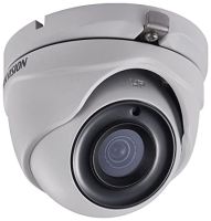 Marchio: HIKVISION. Articolo: DS-2CE56H1T-ITME. TURRET OTTICA FISSA D-WDR POC 5MPTurret HD-TVI PoC 5MP di tipo Day&Night con filtro IR meccanico, in contenitore per esterno IP67, illuminatore EXIR 2.0 integrato sino a 20m, sensore 5MP CMOS, sensibilità 0.01 Lux F1.2 con AGC attivo, 0 Lux con IR, ottica fissa 2.8mm. Supporta 3D Digital noise reduction, BLC, Smart IR, DWDR dati Up to Coax con HIKVISON-C. Uscita video HD-TVI, alimentazione 12Vdc 5W, temperatura di esercizio da -40°C a +60°C. OSD IP67