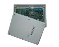 Marchio: ARITECH. Articolo: IO2031C. Modulo equipaggiato di 2 ingressi controllati e di 1 uscita a relè. Fornito completo di custodia. CPD.