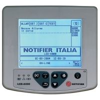 Marchio: NOTIFIER. Articolo: LCD6000N (CEI 600N). Pannello remoto di ripetizione per centrali indirizzate della serie AM. Display LCD grafico 320 x 240. Consente il riconoscimento dell’allarme e anche la tacitazione uscite ed il ripristino degli allarmi con codice conforme a EN 54-2. Alimentazione 10-30Vcc. Assorbimento a riposo di 30mA ed in allarme di 80mA. Dimensioni 180mm x 168mm x 55mm.