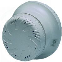 Marchio: NOTIFIER. Articolo: HPX-751. Rivelatore ottico di fumo analogico indirizzato per ambienti estremi. Questi tramite ventola d’aspirazione convoglia l’aria ed il fumo nella camera ottica, ma grazie ai due filtri incorporati (uno dei quali sostituibile) abbatte particelle di polvere o filati sino a 25 micron. Insensibile inoltre al vapore acqueo. Necessita d’alimentazione ausiliaria controllata per ventola interna e circuito di monitoraggio del flusso. Consumo di corrente massimo di 80mA. Indirizzamento a mezzo selettori rotanti. Alimentazione 15-28Vcc. Temperatura di funzionamento da 0°C a +50°C. Umidità relativa sino a 93% senza condensa. 